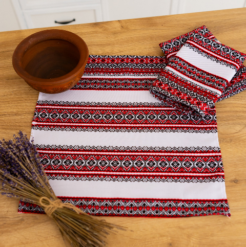 Серветка вишита з українським орнаментом 37х37см (анс3-1-37) – етностиль, традиції та якість