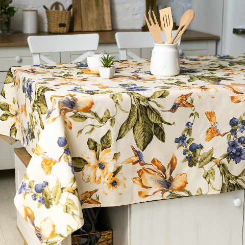 Скатертина з водовідштовхувальним покриттям 