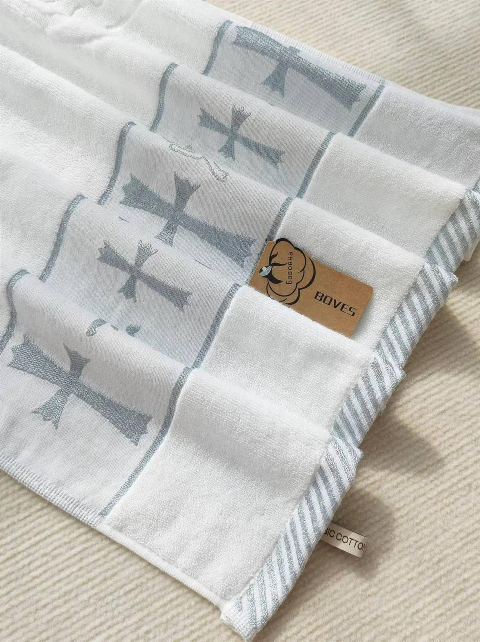 Крижма махрова біла (для хрещення) (срібна) 140 х 70 см – для хрестин, комфорт і ніжність для дитини