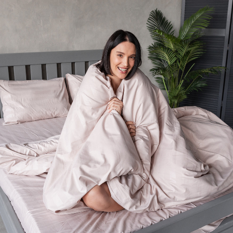 Комплект постільної білизни страйп-сатин, пудра, двоспальний на резинці – преміум якість