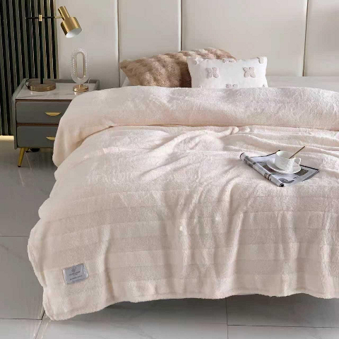 Покривало велюрове Однотонна полоса (айворі) 200х230 см – елегантний комфорт щодня