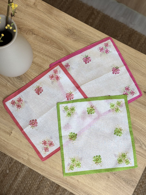 Жіночий носовичок з батисту (10 шт в упаковці) 28 × 28 см, Вид 1 (В035-7-2) – м’які та багаторазові