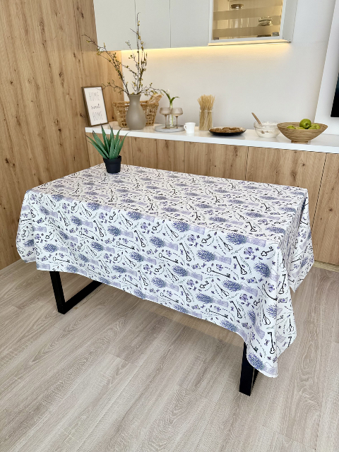 Скатертина з водовідштовхувальним покриттям 