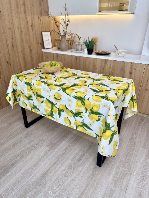 Скатертина з водовідштовхувальним покриттям 