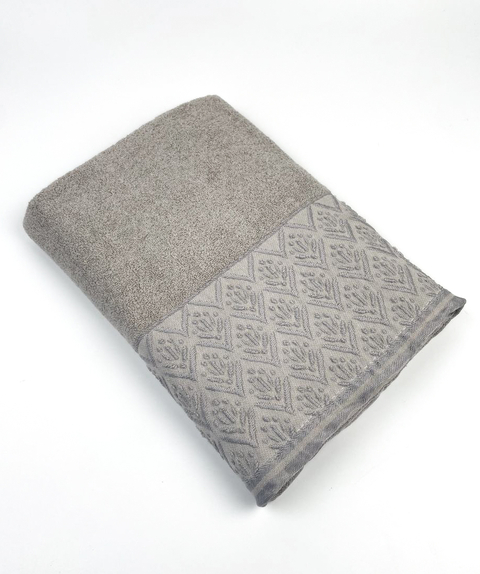 Рушник банний махровий Ялинка (сірий) 140 х 70 см – м’якість і комфорт після кожного душу