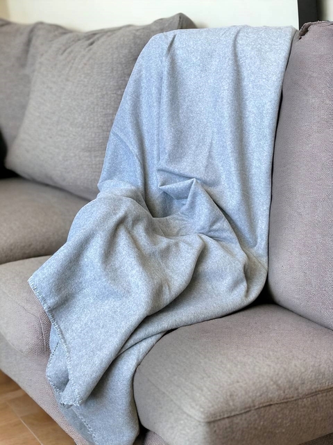 Покривало флісове однотонне (сіре) 200 х 150 см – легке, м’яке, універсальне