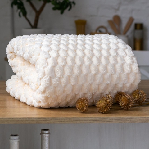 Покривало велюрове 3D (молочне) 200 х 180 см – затишне покривало для дому та подорожей