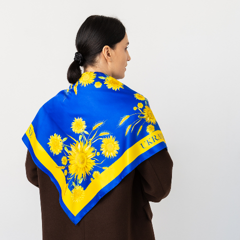 Хустка патріотична (атлас) 90 х 90 см (С90150-20) – стиль з українським характером