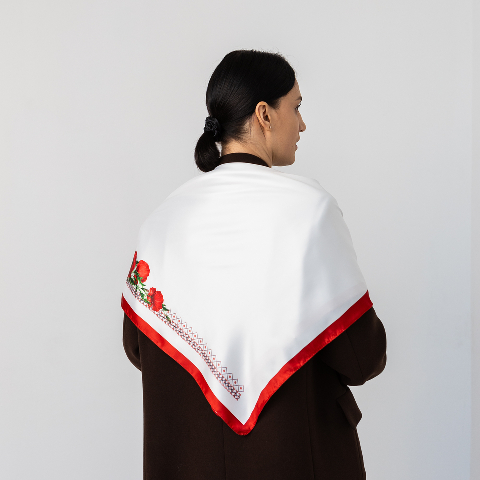 Хустка патріотична (атлас) 90 х 90 см (С90150-25) – стиль з українським характером