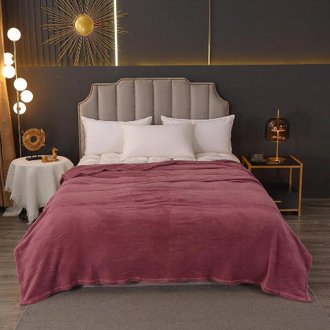 Покривало велюрове однотонне (темна пудра) 200х230 см – естетика і затишок для вашого дому