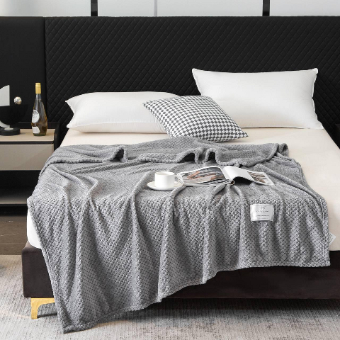 Покривало велюрове однотонне Бамбук (сірий) 200х220 см - м’яке і елегантне